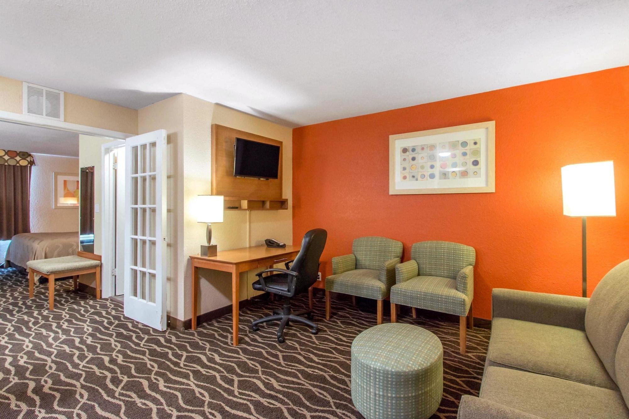 Quality Inn & Suites I-35 Near Frost Bank Center San Antonio Bagian luar foto