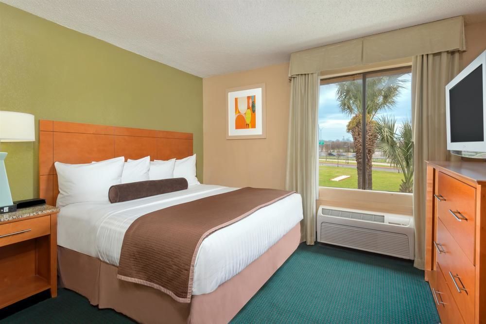 Quality Inn & Suites I-35 Near Frost Bank Center San Antonio Bagian luar foto