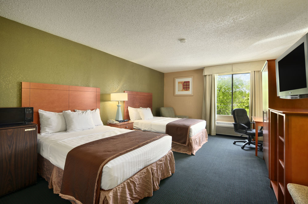 Quality Inn & Suites I-35 Near Frost Bank Center San Antonio Bagian luar foto